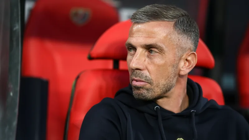 Gary O'Neil, 43, is in talks to become Ipswich Town head coach, with a possible announcement early next week. — latest news and analysis.