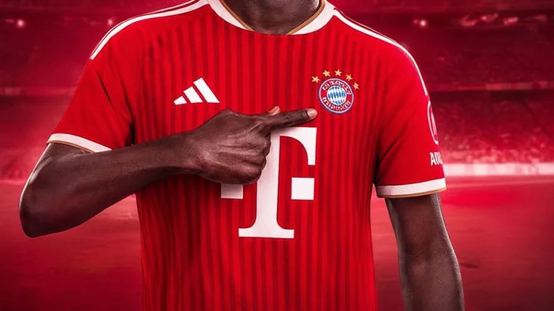 FC Bayern Munich logo on a red background with text announcing the signing of Bara Sapoko Ndiaye — latest news and analysis.
