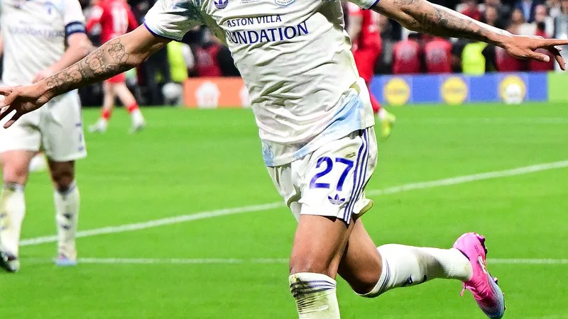 Morgan Rogers signs six-year Chelsea contract in £117m move Morgan Rogers holding a Chelsea shirt in front of the club badge, with Stamford Bridge in the background. — latest news and analysis.