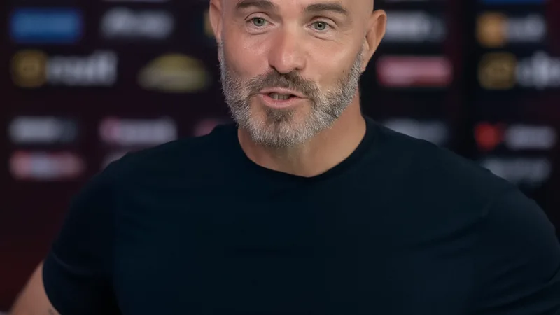 Maresca on Rodri-Barça: 'Anything can happen' Enzo Maresca speaking at a press conference about transfer speculation.