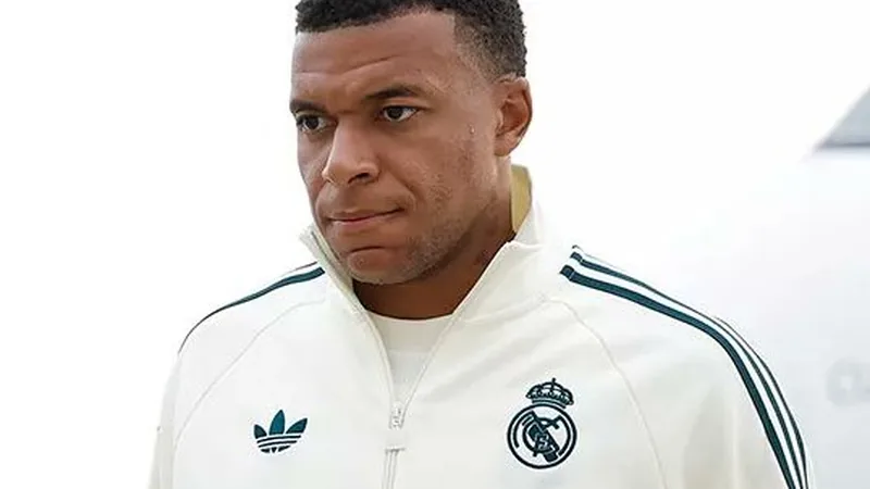 José Mourinho speaking about Kylian Mbappé's early return after the World Cup.