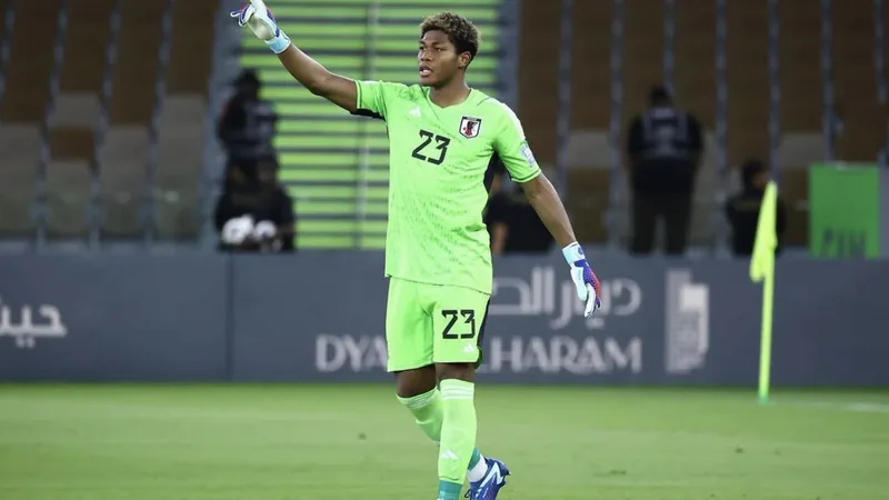 Paris Saint-Germain improve bid for Zion Suzuki with €35m package