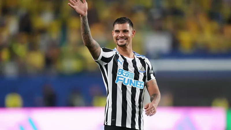 Bruno Guimarães im Trikot von Newcastle United während eines Premier-League-Spiels im St. James' Park — latest news and analysis.