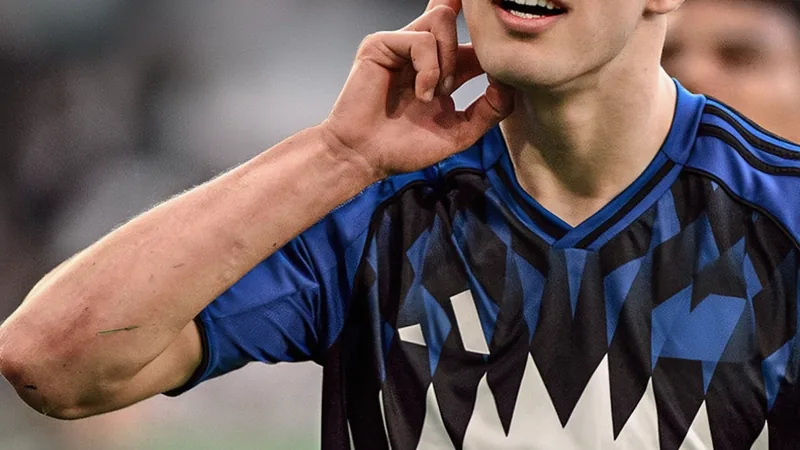 Brighton erhöht Angebot für Spurs-Talent Vušković auf 42 Millionen Luka Vušković im Trikot von Tottenham Hotspur während eines Spiels, mit konzentriertem Blick und in Abwehrhaltung. — latest news and analysis.