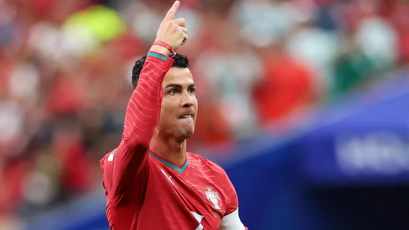 Cristiano Ronaldo bringt Kritiker zum Verstummen — Football World Cup Cristiano Ronaldo im portugiesischen Nationaltrikot jubelt nach einem Tor im Stadion bei einem Länderspiel — latest news and analysis.