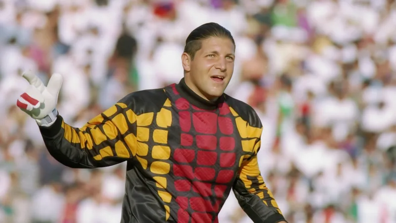 Tony Meola über das Spiel am Unabhängigkeitstag — Football World Cup Tony Meola im Tor der US-Nationalmannschaft während des Achtelfinalspiels gegen Brasilien am 4. Juli 1994 im Stanford Stadium