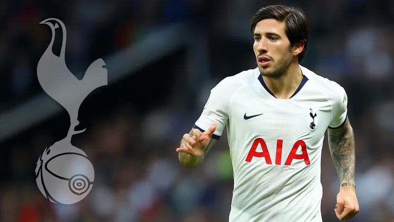 Sandro Tonali im Trikot von Newcastle United auf dem Spielfeld, im Hintergrund das Stadion von Tottenham Hotspur — latest news and analysis.