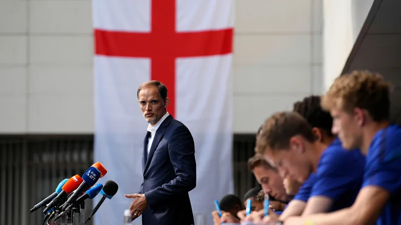 Tuchel verteidigt Entscheidungen nach Halbfinal-Niederlage — Football Trotziger Tuchel verteidigt Entscheidungen und nennt Niederlage 'Narbe, die wir jetzt tragen'
