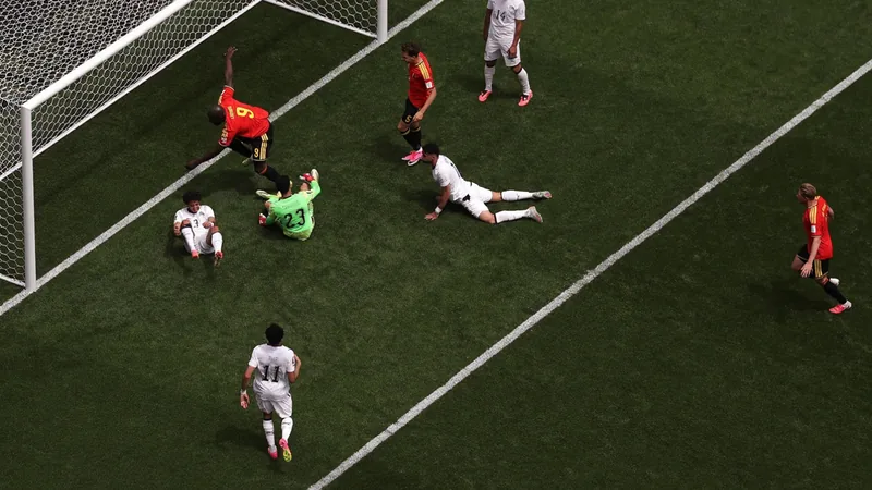 Bélgica 1-1 Egipto: Ashour anota, Lukaku rescata el empate — Football Estadio Lumen Field en Seattle con aficionados de Bélgica y Egipto, y jugadores en el campo durante el partido del Grupo G del Mundial 2026.