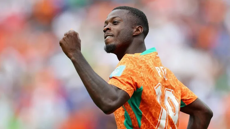 Costa de Marfil avanza a octavos de final: Pépé, figura clave