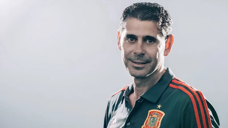 Fernando Hierro: "Esta selección española tiene carácter" Fernando Hierro: "Esta selección española tiene carácter"