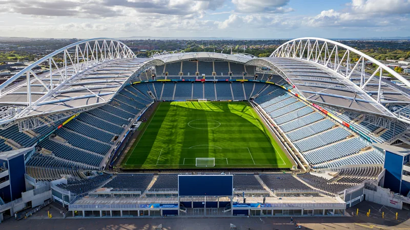 Irlanda presenta candidatura para final Champions femenina 2029 Vista aérea del Estadio Aviva en Dublín con el césped verde y las gradas llenas de aficionados bajo un cielo nublado. — latest news and analysis.