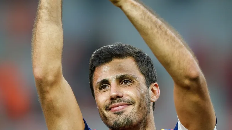 Rodri ingresa al selecto club de siete jugadores que ganaron Rodri ingresa al selecto club de siete jugadores que ganaron Champions, Mundial, Balón de Oro y título continental — latest news and analysis.