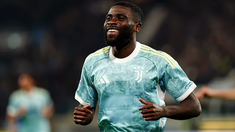 Jérémie Boga en tenue de la Juventus célébrant un but dans le stade de l'Allianz Stadium à Turin — latest news and analysis.