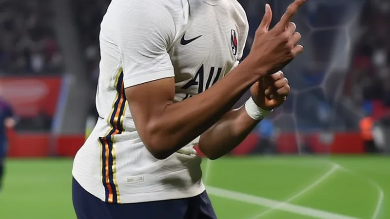 Mbappé dépasse Kane en tête des pronostics du Ballon d'Or — Football Kylian Mbappé célébrant un but avec le maillot du Paris Saint-Germain, souriant et levant le bras, devant un fond bleu. — latest news and analysis.