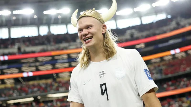 Classement FIFA : plus fortes progressions après chaque Coupe du Joueurs de l'équipe de Norvège célébrant leur qualification en quarts de finale de la Coupe du monde 2026, avec Erling Haaland au premier plan.