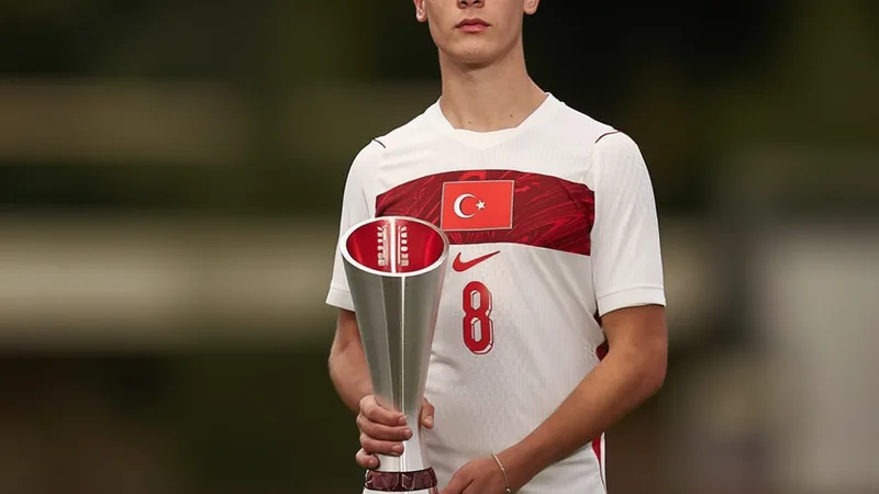 Arda Güler recebe prêmio de Melhor em Campo após primeiro gol em Copas
