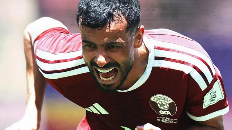 Catar conquista primeiro ponto na história da Copa do Mundo Jogadores do Catar comemorando o gol de empate contra Honduras, com a torcida ao fundo no estádio da Copa do Mundo — latest news and analysis.