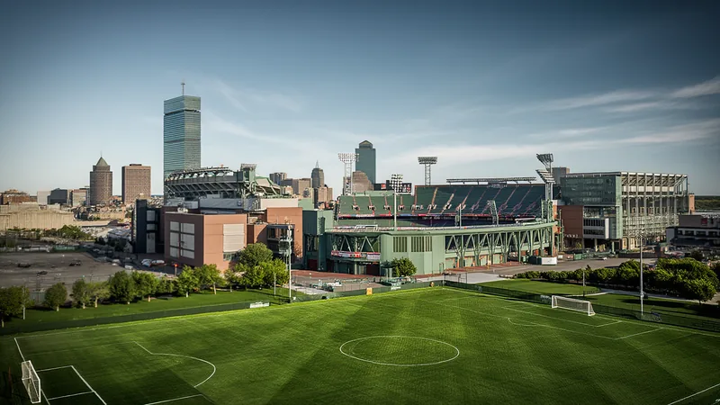 Para muitos fãs da Copa, uma viagem a Boston está fora de alcance Para muitos fãs da Copa, uma viagem a Boston está fora de alcance