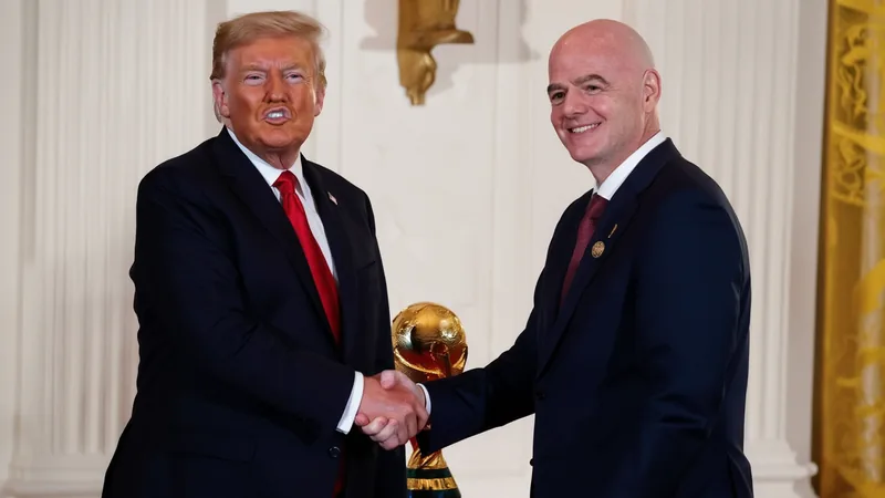Problemas de vistos com o Irã expõem tensões entre Infantino e Trump Problemas de vistos com o Irã expõem tensões entre Infantino e Trump antes da Copa