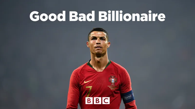 Cristiano Ronaldo: o primeiro bilionário do futebol — Football World Cristiano Ronaldo comemorando um gol com a camisa de Portugal, sorrindo e erguendo os braços, em um estádio lotado com bandeiras ao fundo.