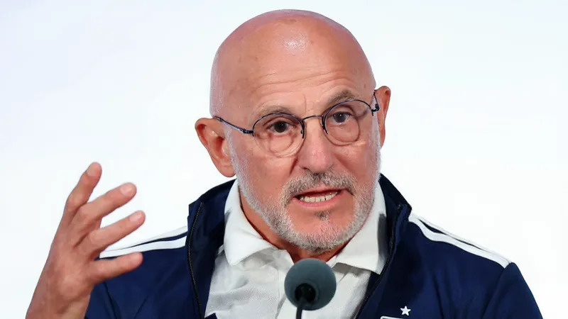 Luis de la Fuente: França enfrentou a melhor seleção do mundo Luis de la Fuente comemorando a vitória da Espanha sobre a França na semifinal da Eurocopa 2024, no Estádio de Munique — latest news and analysis.